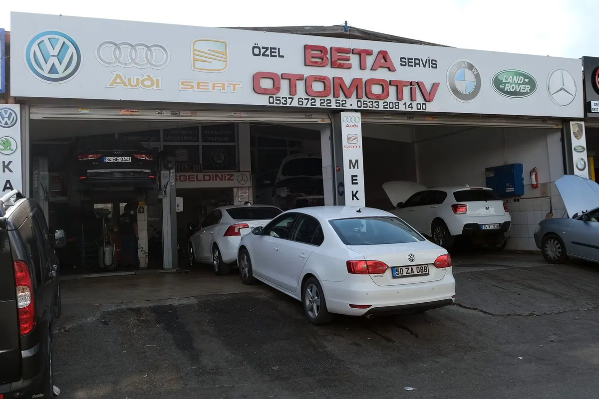 Beta Özel Servis dükkân önü ve tabelası, Tuzla Oto Sanayi Sitesi B/1 Blok